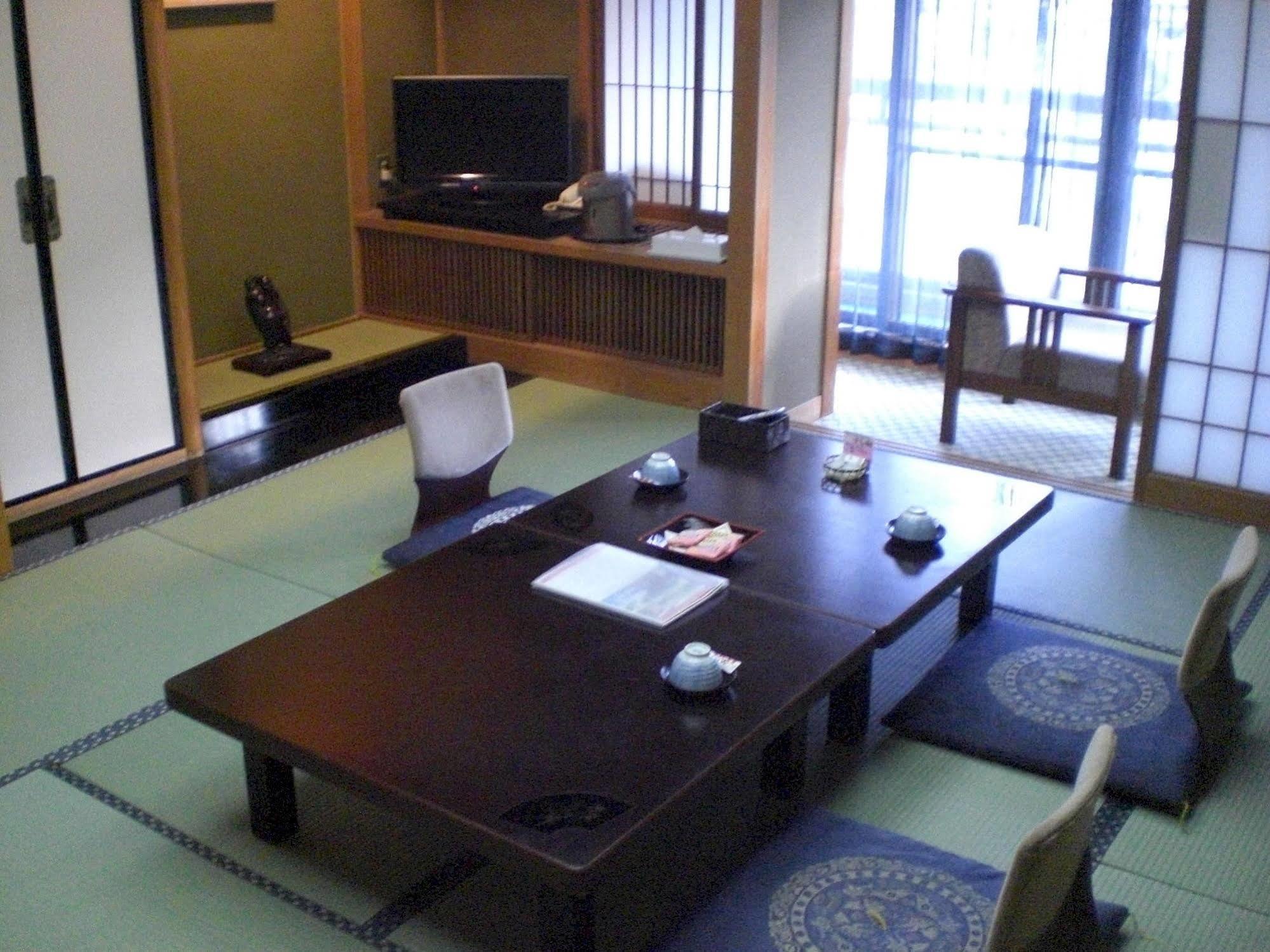 Okada Ryokan Warakutei Takayama  Eksteriør bilde