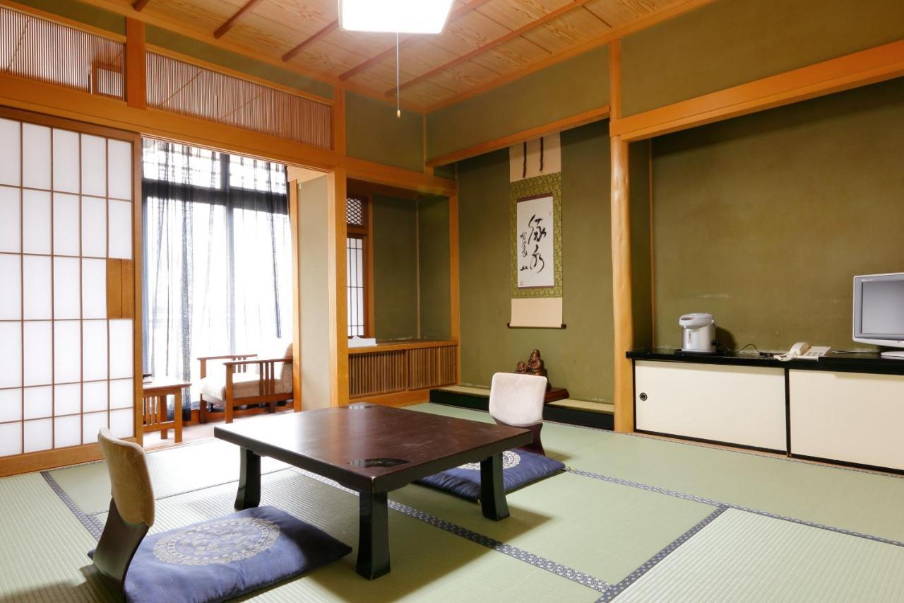 Okada Ryokan Warakutei Takayama  Eksteriør bilde
